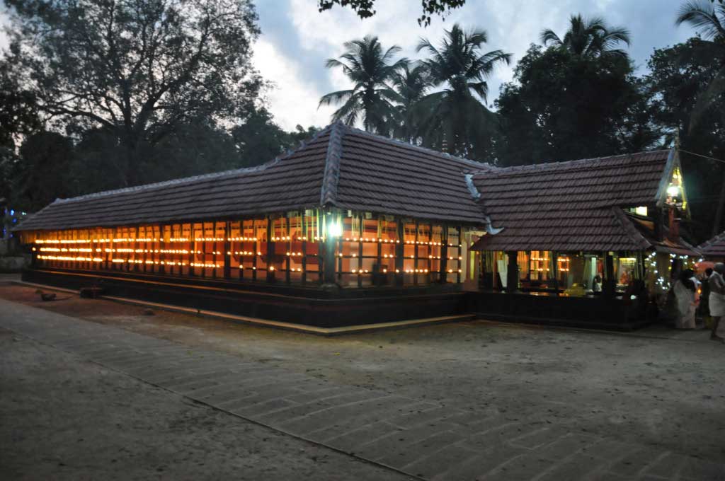 Prathishtta-Dhinam-and-Kuttikalude-Melam-Thali-30-05-2012-34-1024×680-1.jpg